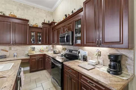 Kitchen - 14353 Bronte Ct, Hudson, FL 34667 photo 3 of 4