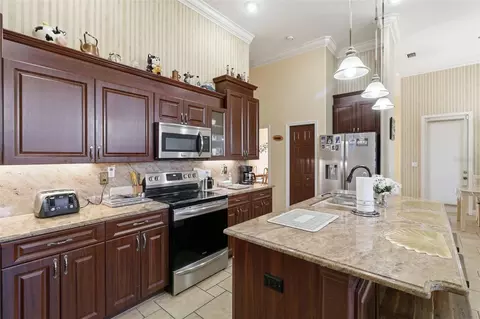 Kitchen - 14353 Bronte Ct, Hudson, FL 34667 photo 2 of 4