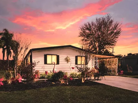 21052 Little Magens Loop, Lutz, FL 33558