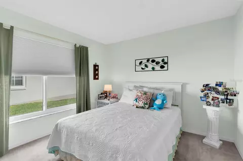 Bedroom - 11634 Wheatfield Loop, Hudson, FL 34667 photo 5 of 5