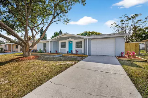 5111 School Rd, New Port Richey, FL 34653