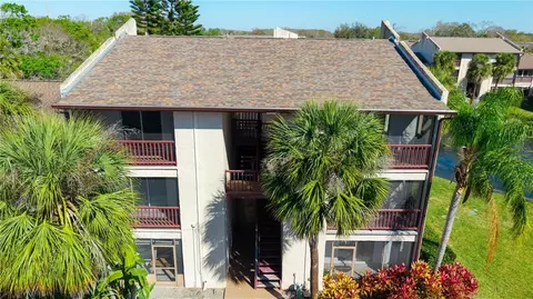 3848 N Lake Dr #137, Tampa, FL 33614