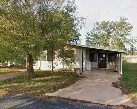 5325 Ixora St, Zephyrhills, FL 33541