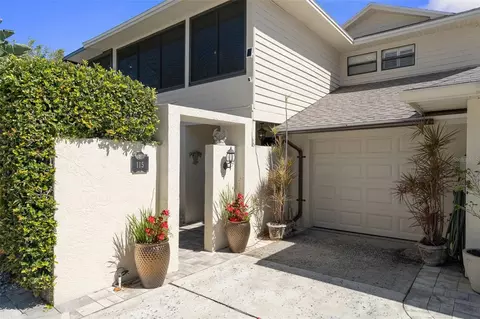 115 Colony South Dr, Tarpon Springs, FL 34689