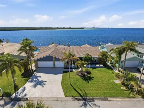 4936 Southshore Dr, New Port Richey, FL 34652