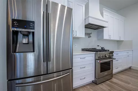 Kitchen - 1543 Parilla Cir, New Port Richey, FL 34655 photo 4 of 8