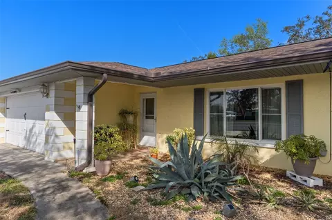 Exterior - 6101 County Line Rd, Spring Hill, FL 34606 photo 3 of 12
