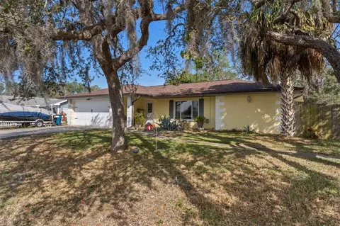 Exterior - 6101 County Line Rd, Spring Hill, FL 34606 photo 2 of 12