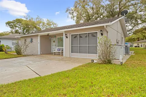 8030 Gleneagle Dr, Port Richey, FL 34668