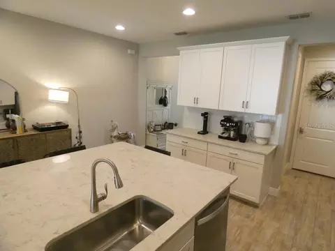 Kitchen - 1505 Sunset Wind Loop, Oldsmar, FL 34677 photo 7 of 7