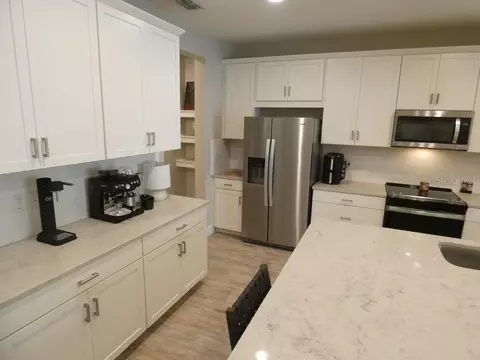 Kitchen - 1505 Sunset Wind Loop, Oldsmar, FL 34677 photo 2 of 7