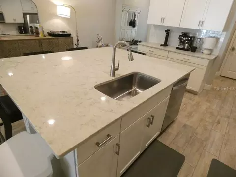 Kitchen - 1505 Sunset Wind Loop, Oldsmar, FL 34677 photo 6 of 7