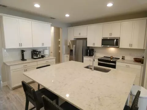 Kitchen - 1505 Sunset Wind Loop, Oldsmar, FL 34677 photo 4 of 7