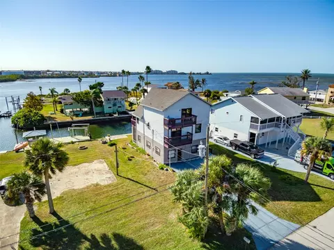 6436 Driftwood Dr, Hudson, FL 34667
