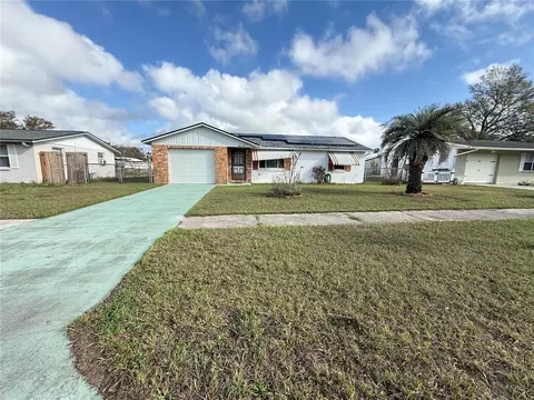 39423 9th Ave, Zephyrhills, FL 33542