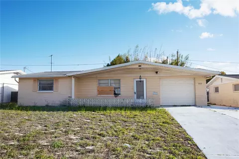 5102 Manor Dr, New Port Richey, FL 34652