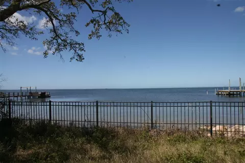 000 Bluff Blvd, Holiday, FL 34691