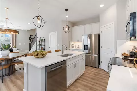 Kitchen - 2450 Magnolia Reserve Rd, Ocoee, FL 34761 photo 2 of 4
