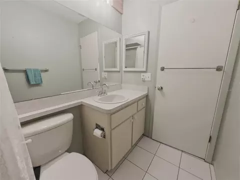 Bath - 7535 Greystone Dr, Hudson, FL 34667 photo 4 of 4