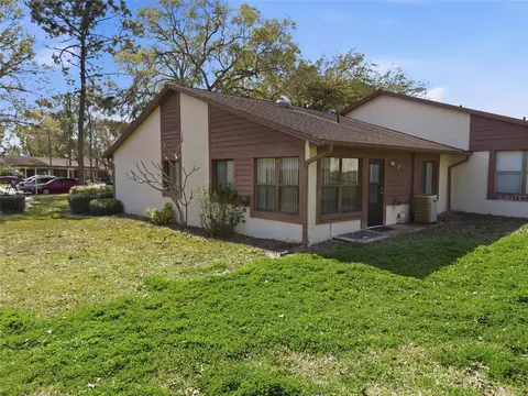 Exterior - 7535 Greystone Dr, Hudson, FL 34667 photo 5 of 10