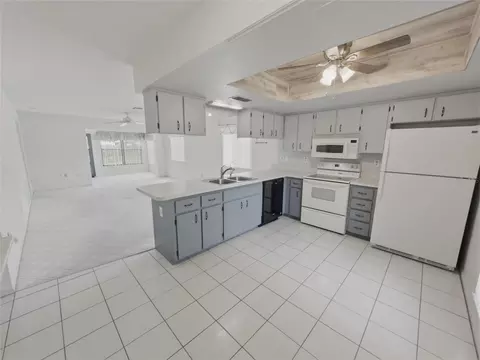 Kitchen - 7535 Greystone Dr, Hudson, FL 34667 photo 1 of 6