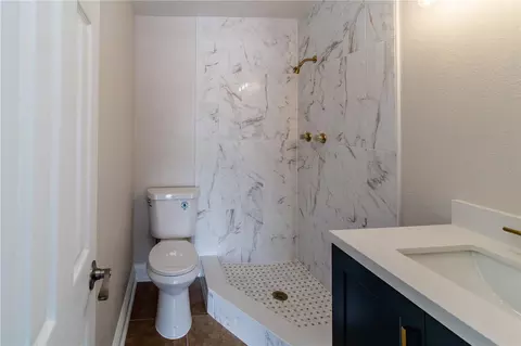 Bath - 7434 Mako Dr, Hudson, FL 34667 photo 2 of 2