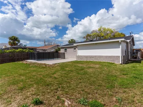 Exterior - 7434 Mako Dr, Hudson, FL 34667 photo 4 of 6