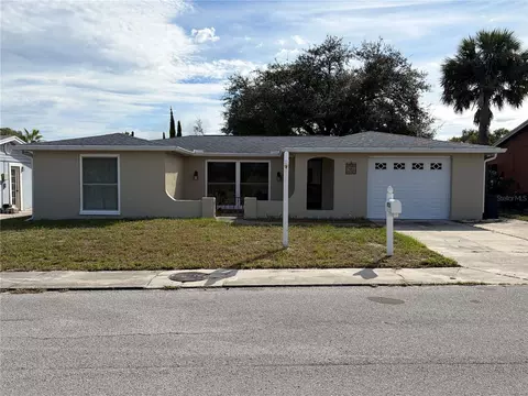 9720 Gray Fox Ln, Port Richey, FL 34668