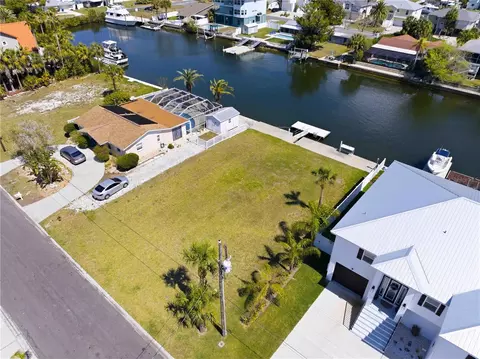4530 Gulfstream Dr, Hernando Beach, FL 34607 photo 2