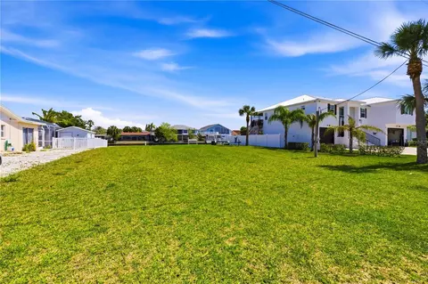 4530 Gulfstream Dr, Hernando Beach, FL 34607 photo 9