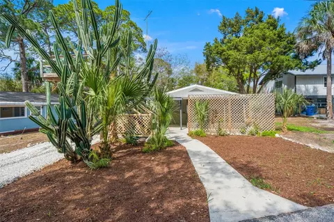 4489 Fishman Ave, Weeki Wachee, FL 34607