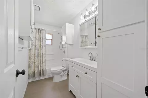 Bath - 4489 Fishman Ave, Weeki Wachee, FL 34607 photo 1 of 1