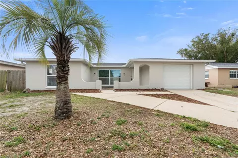 7134 Fox Hollow Dr, Port Richey, FL 34668