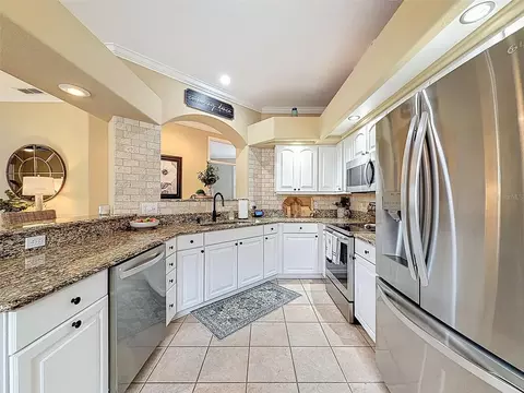 Kitchen - 15021 Tamarind Loop, Spring Hill, FL 34609 photo 4 of 7