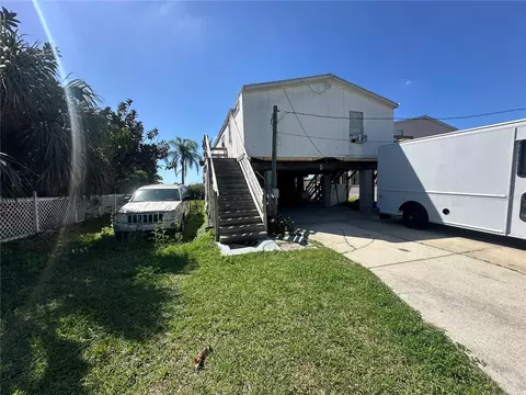 6604 Saltwater Blvd, Hudson, FL 34667
