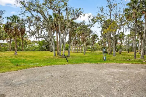 5400 Tropical Woods Ct, Port Richey, FL 34668