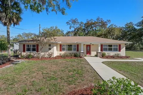 502 3rd Ave SE, Ruskin, FL 33570