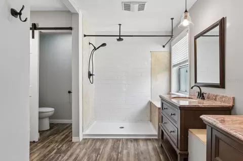 Bath - 375 E Liberty St, Hernando, FL 34442 photo 1 of 7