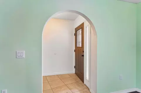 Entry Way - 375 E Liberty St, Hernando, FL 34442 photo 4 of 4