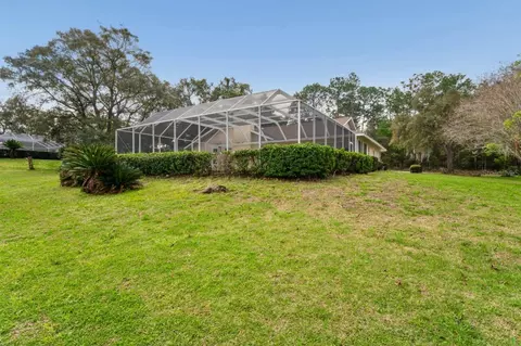 Exterior - 375 E Liberty St, Hernando, FL 34442 photo 13 of 18