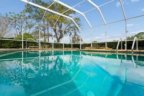 Exterior - 375 E Liberty St, Hernando, FL 34442 photo 3 of 18