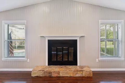 Living - 375 E Liberty St, Hernando, FL 34442 photo 4 of 12