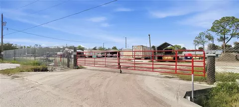 14137 Old Dixie Hwy, Hudson, FL 34667