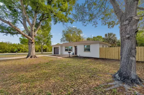 7691 14th St N, Saint Petersburg, FL 33702