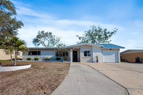 1106 Connecticut Rd, Tarpon Springs, FL 34689