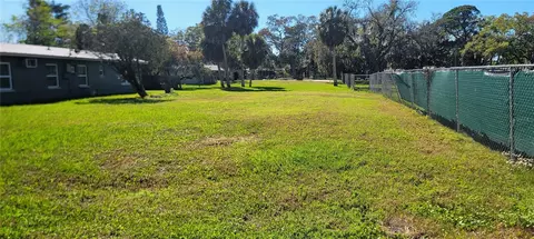 14101 Plum Ln, Hudson, FL 34667