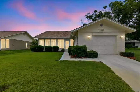 8105 Casuarina Dr, Port Richey, FL 34668