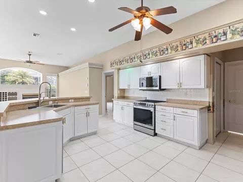 Kitchen - 13944 Talmage Loop, Hudson, FL 34667 photo 3 of 6