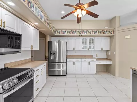Kitchen - 13944 Talmage Loop, Hudson, FL 34667 photo 6 of 6