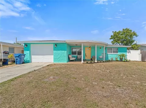 3249 Eisenhower Dr, Holiday, FL 34691